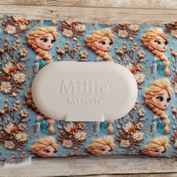 Elsa Millie Moon Wipes Cover 