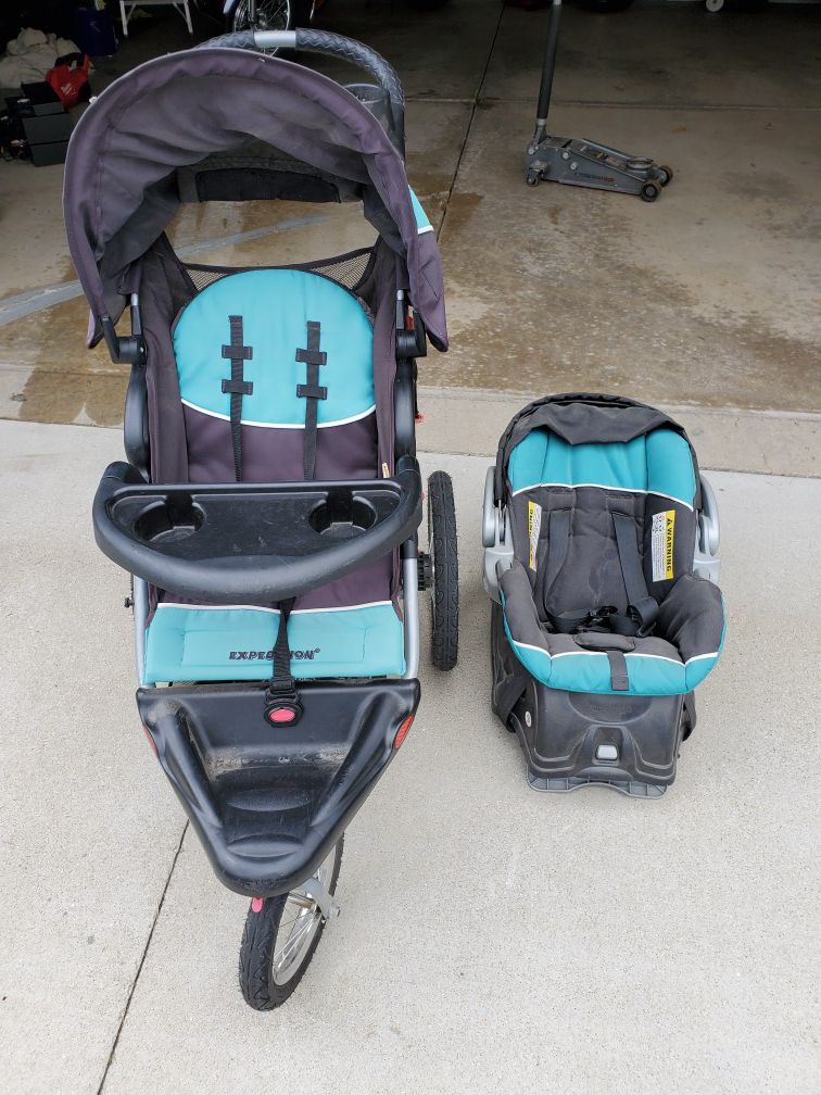 Baby Trend jogger stroller and car seat with base