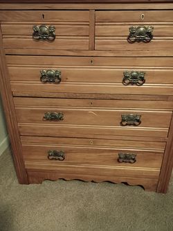Mid Century 5 Drawer Dresser Vintage and Authentic Wood