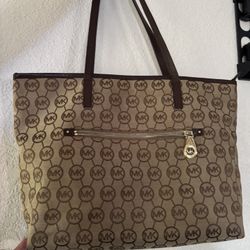 MK (Michael Kors ) Purse 