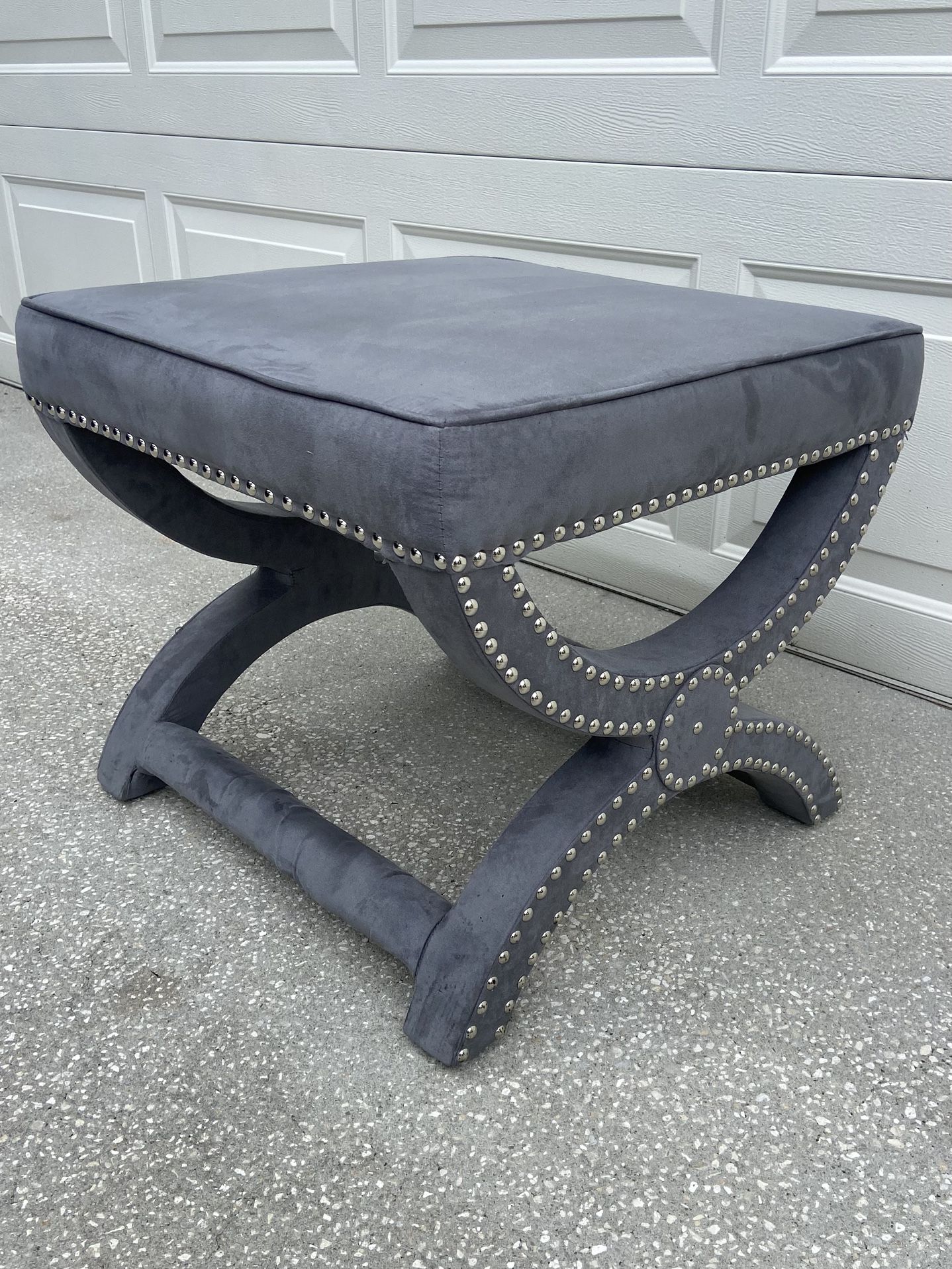 Safavieh Mystic Ottoman Velvet Grey NEW $210