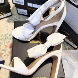 Heels / New Box Size 7.5 