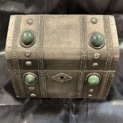 Collector’s Medieval Case With Lock 7”