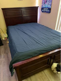 Full size bed