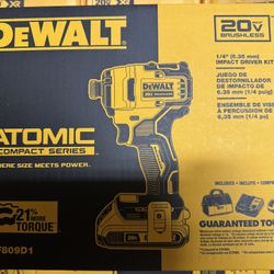 DEWALT ATOMIC 20V MAX Lithium-Ion Brushless Cordless Compact 1/4 Impact Driver w/2Ah Battery/Charger
