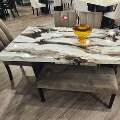 Brand New! 6pc Dining Room Set😍
Take it home with $39down 
Hablamos Español Y Financiamos🙋🏻‍♂️