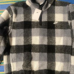 nike zip up sweatshirt 