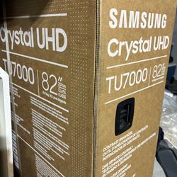 Samsung Crystal UHD TU7000 Smart Tv