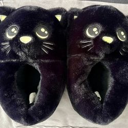 Kids’ Black Cat Cozy Slippers Size XL (Size 2-3) - NEW W/OUT TAGS
