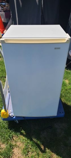 Kenmore Mini Refrigerator