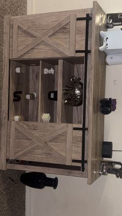 Entertainment center