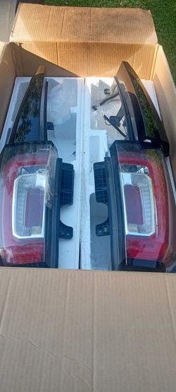 Tail Lights And Top Cover