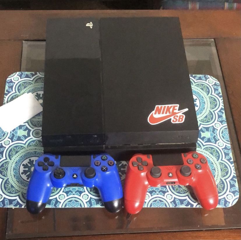 PS4 With Two Controller