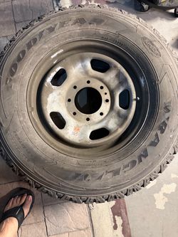 Spare tire Wrangler. Unused 270/70 r18 F250/F350 rim