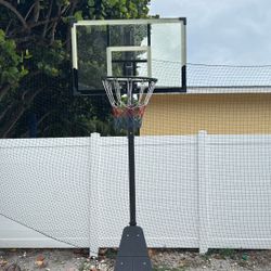 Basketball Hoop 