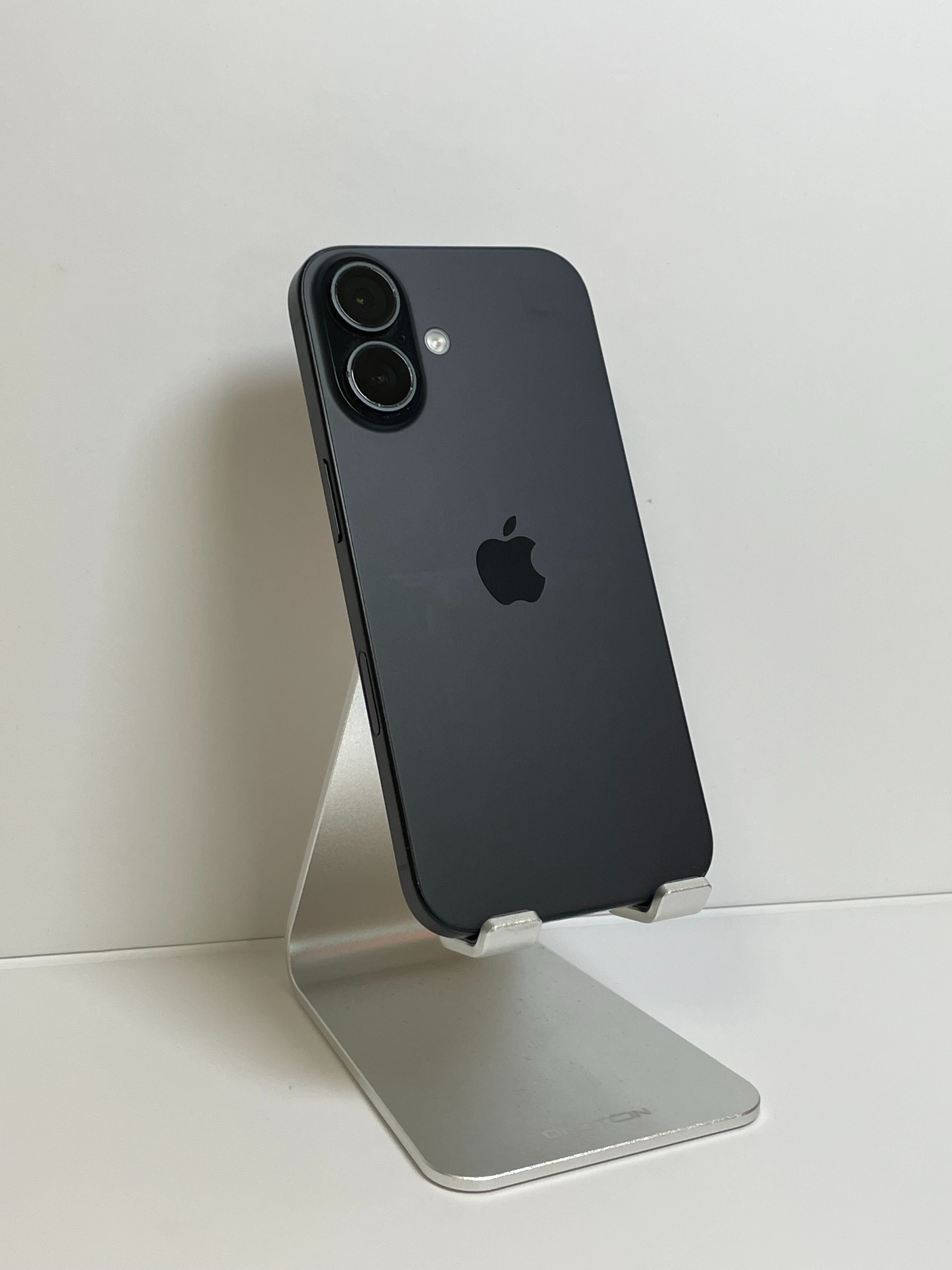 iPhone 16 - AT&T/Cricket - 256GB