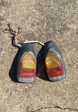 Vw tail lights 70-72