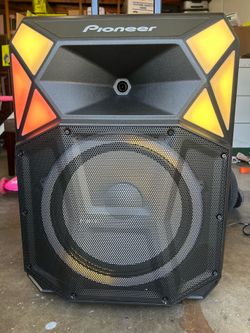 Pioneer Party Speaker All in One 700 Watts New Open Box