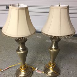 2 lamps