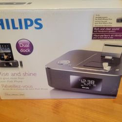 Philips Dual Dock Ipod Or Ipad  