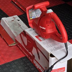 New HOMELITE 17 in. 2.7 Amp Electric Hedge Trimmer