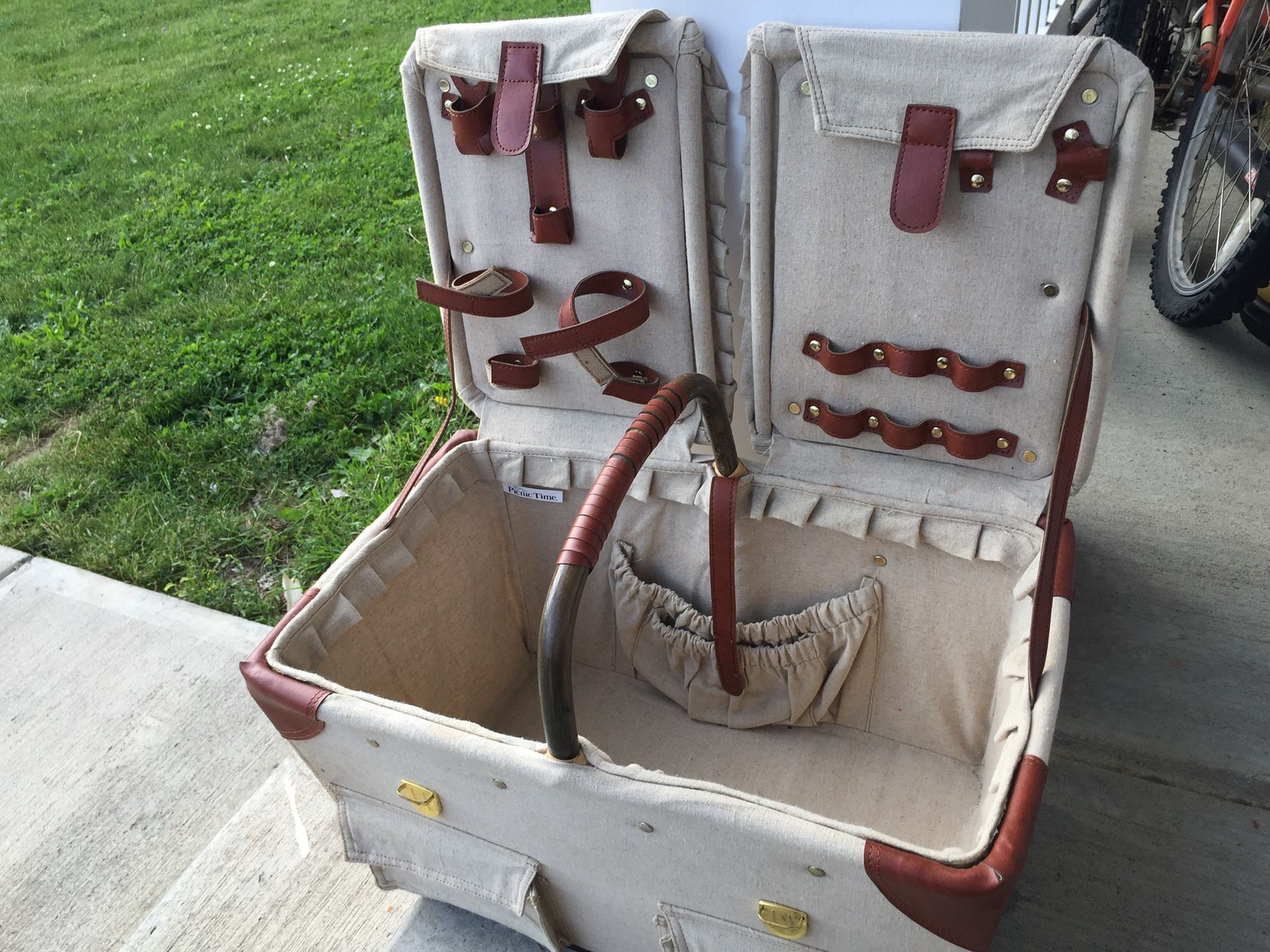 Picnic box