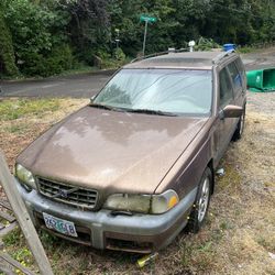 GEN 1 V70 Xc Volvo Parts Car(Must Tow Yourself)