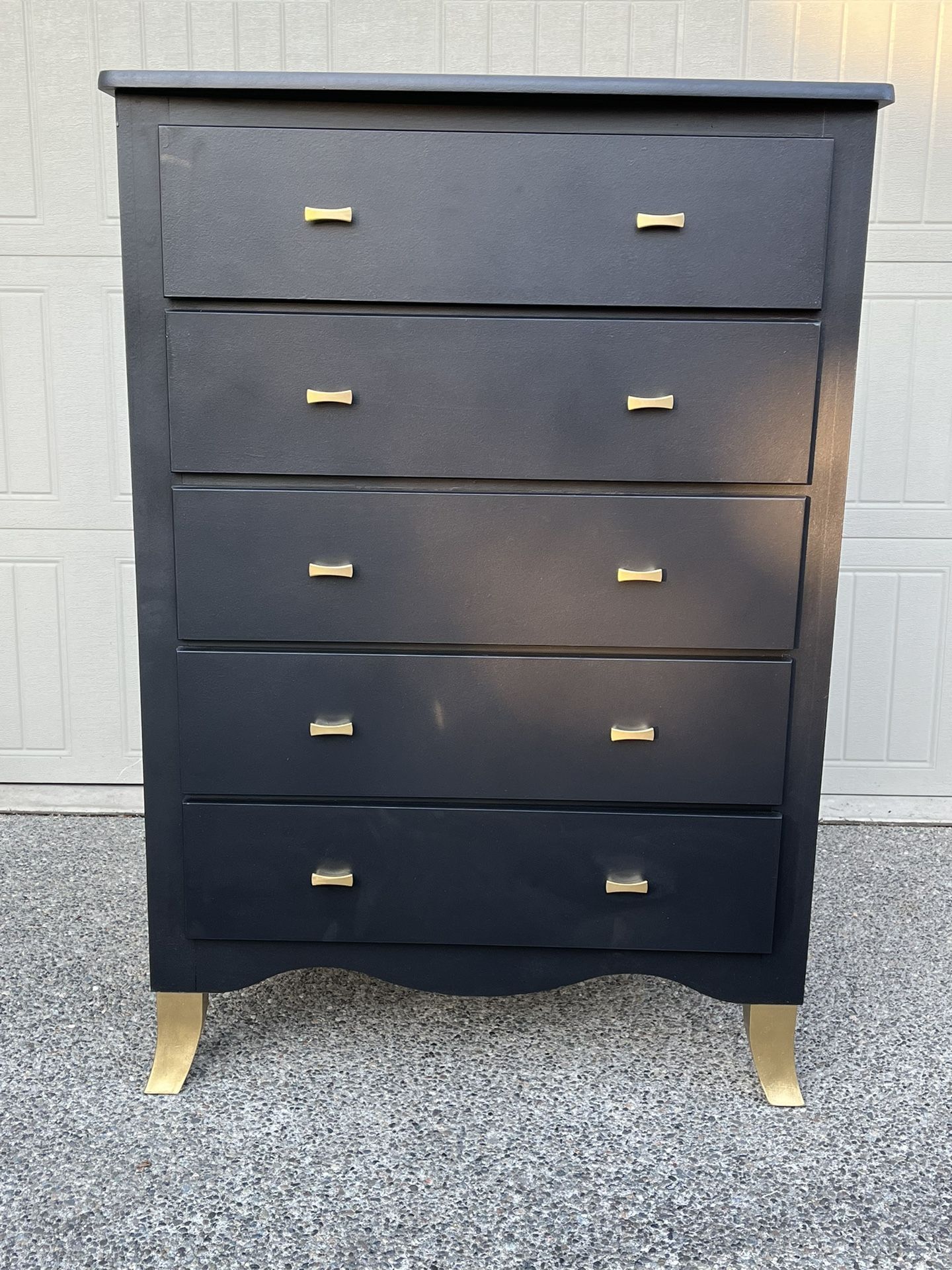 Kathy Ireland Home - Dresser