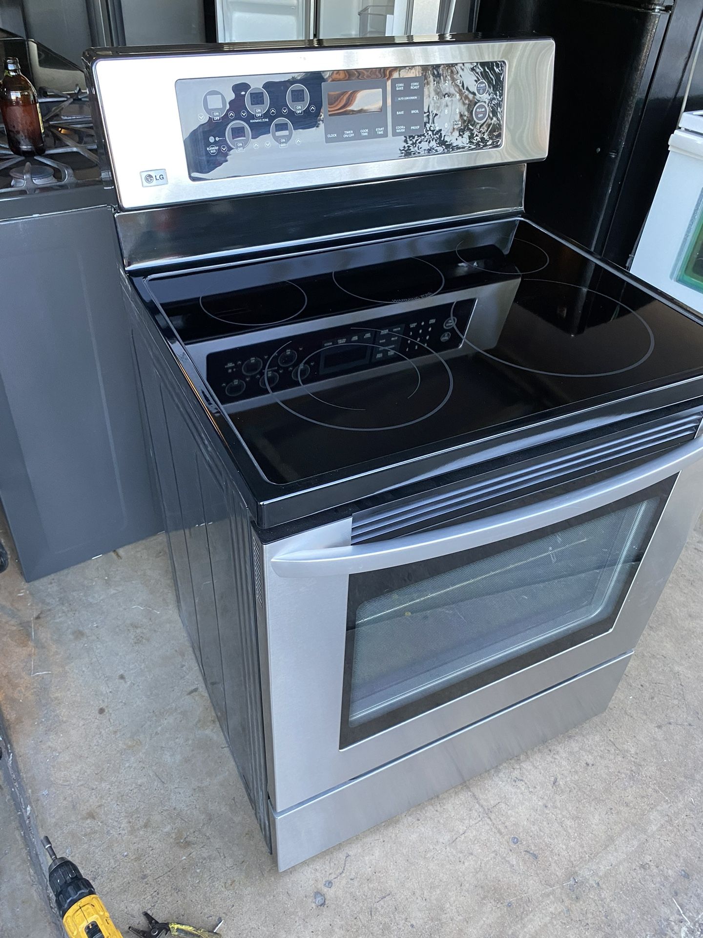 LG Electric Stove Good Condition