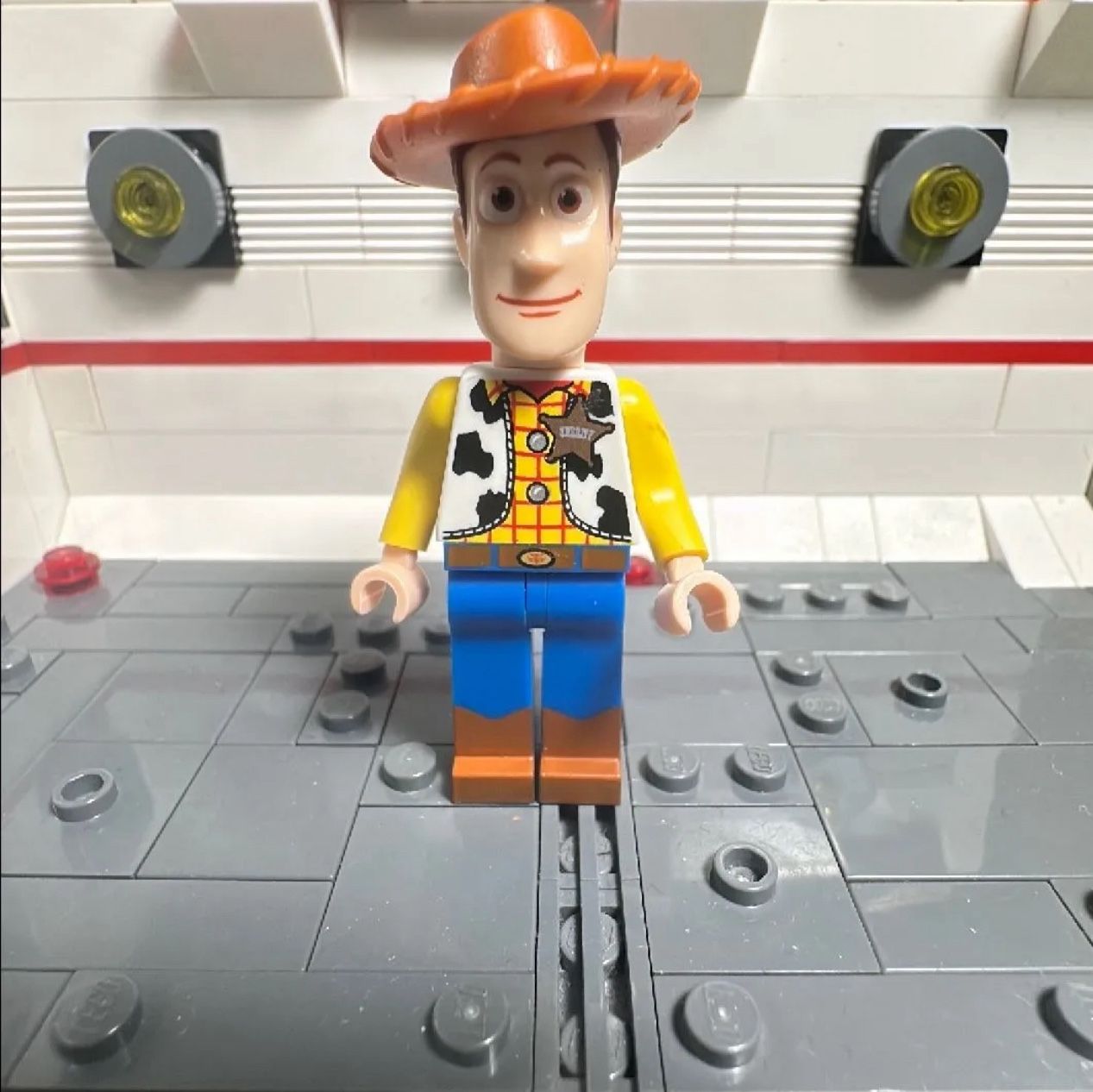 LEGO Disney Toy Story Woody Minifigure