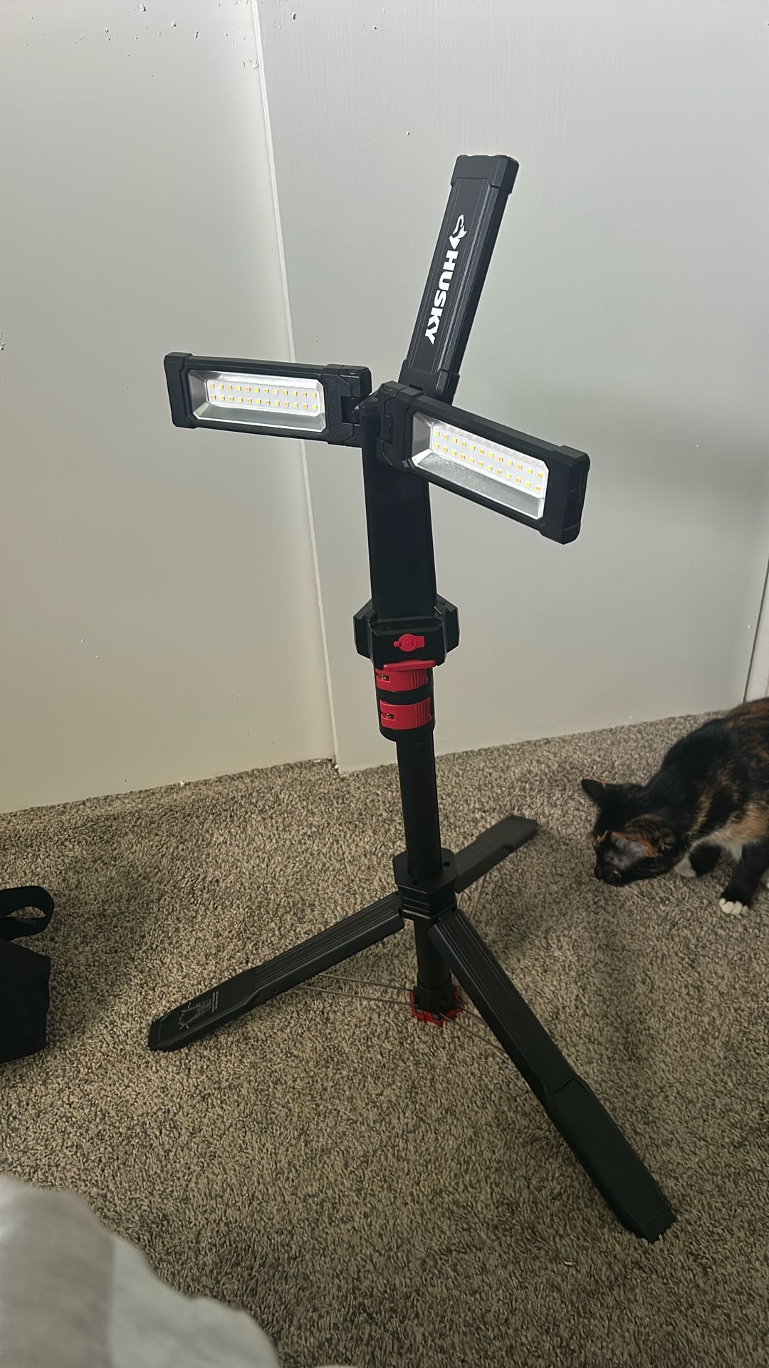Husky 2200 Lumen Working Tripod