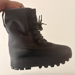 YEEZY 950 BOOTS
