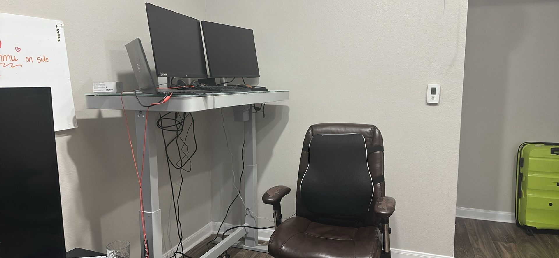 Tresanti Office Desk With Adjustable Height Wireless Charging