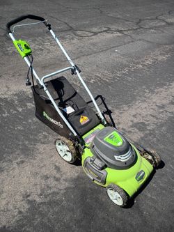 Electric lawn mower