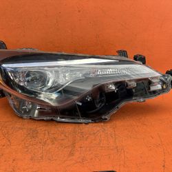 2017 2018 2019 Toyota Corolla Right Passenger LED Single Projector Headlight OEM
