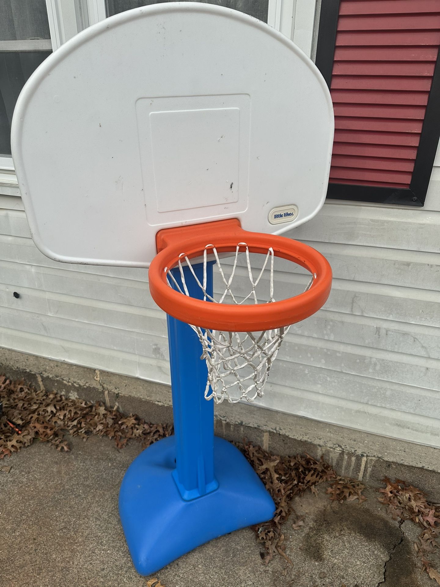 Child’s Basketball Goal