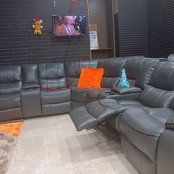 *Black Friday Now!!!*---Stunning Madrid Gray Leather Reclining Sectional Sofa---Now $1799!!!---Delivery/$10 Down Financing🤭
