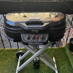 Tailgating Grill, Folds Up