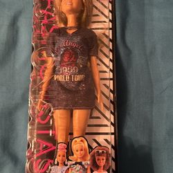 Brand New Highly Collectible Barbie Fashionistas #87