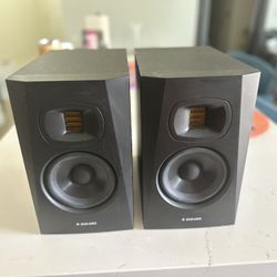 Adam Audio T5V Speaker Set