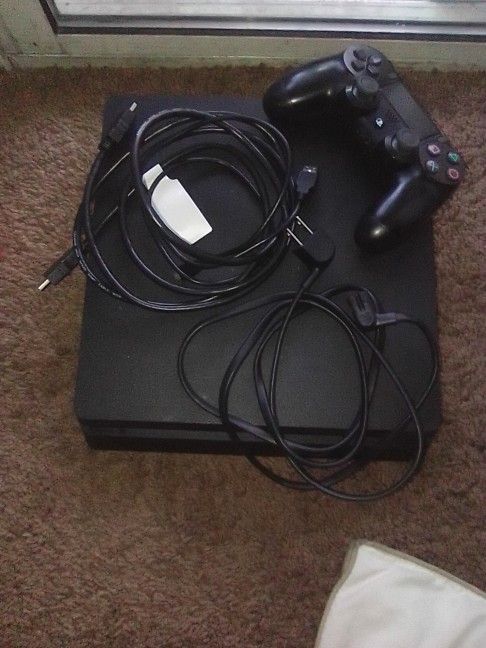 PS4 SLIM