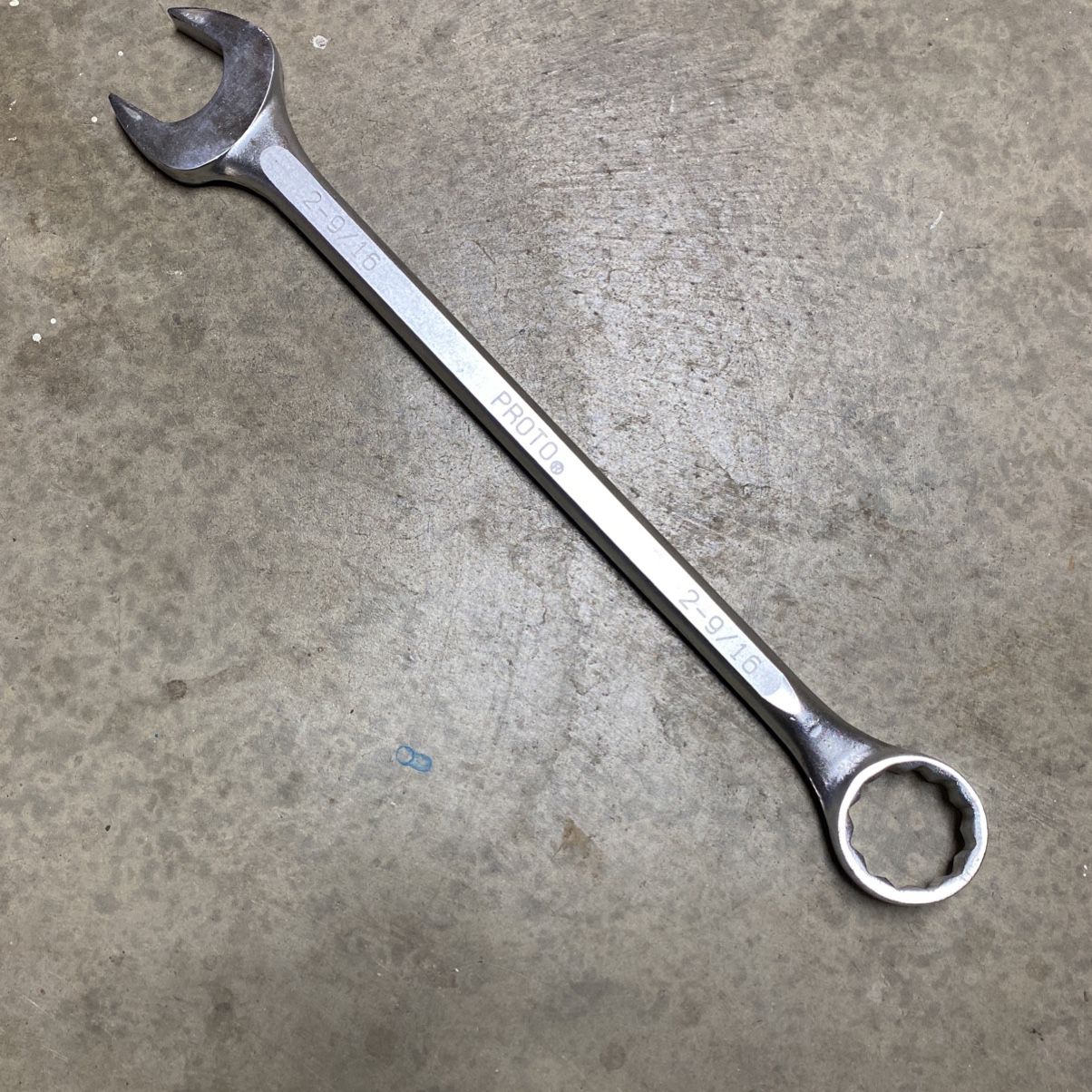 2 9/16”  Combination wrench