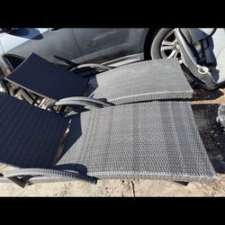 Lounge Chairs 250 Obo