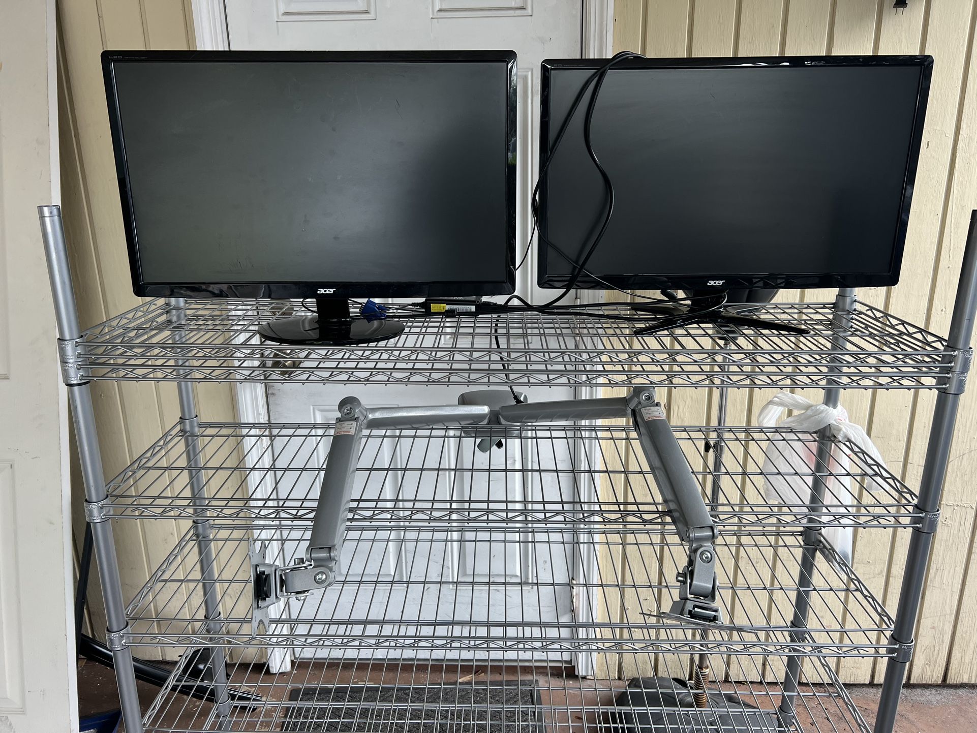Dual Acer 24”Monitors Match With Desk Mount