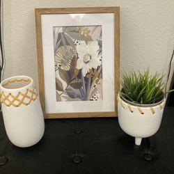 Flower Picture Frame, Plant Pot & Vase