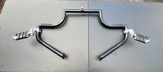 LINDBY ENGINE GUARD W/KURYAKYN HIGHWAY PEGS