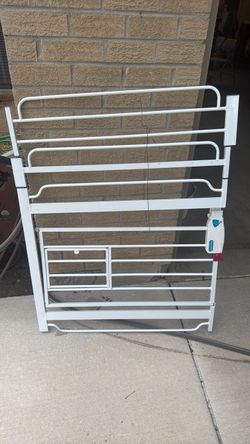 Baby gate