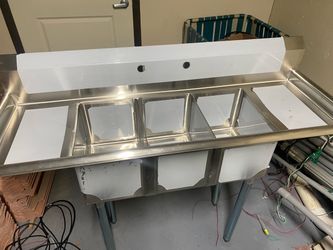 Commercial three compartment sink