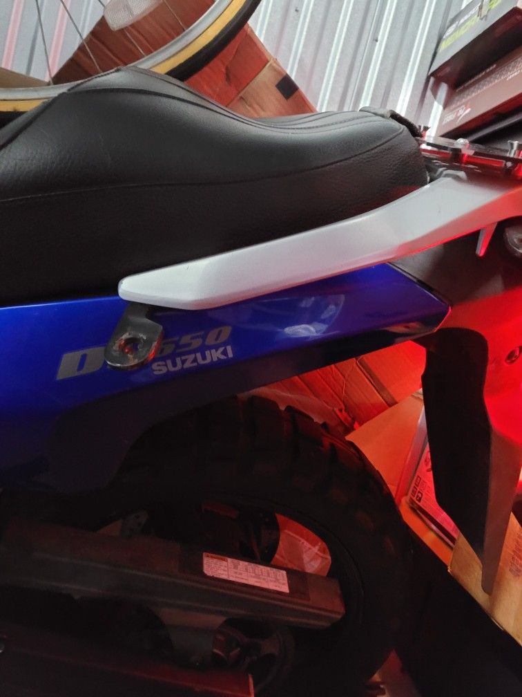 2005 Suzuki Sv stron