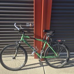 2000 Gary Fisher Tassajara hard tail mountain bike